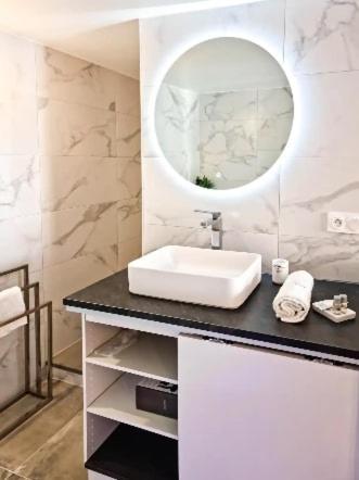 Majord'Home Spa 4*-L'Elegance-Balneo Vieille Ville Άννεσι Εξωτερικό φωτογραφία